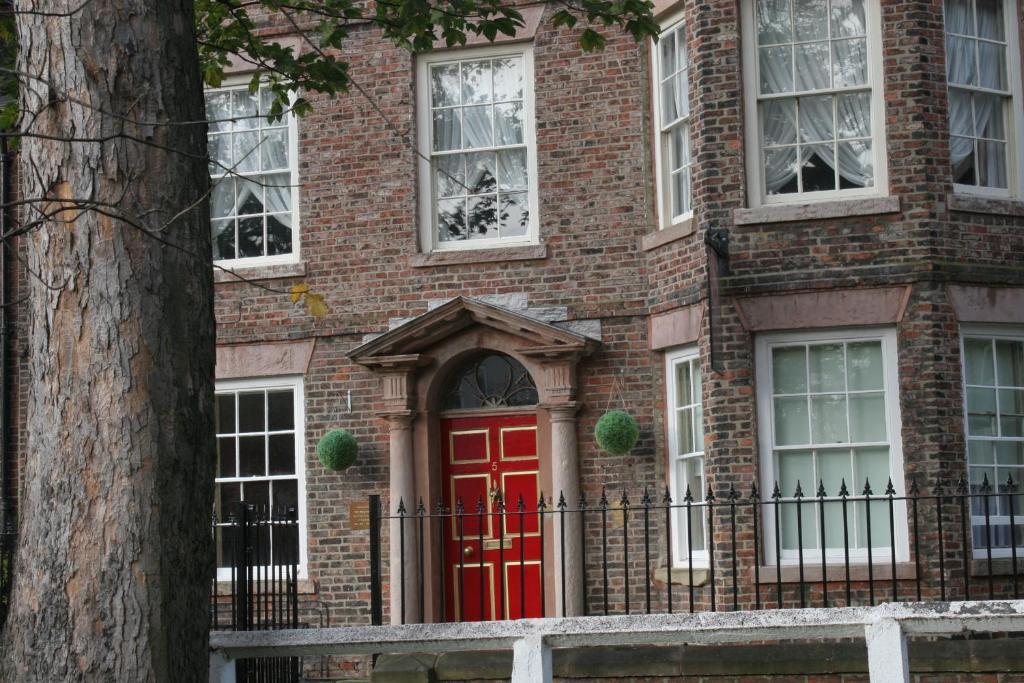 Sir William Fox Town House Hotel South Shields Exterior photo